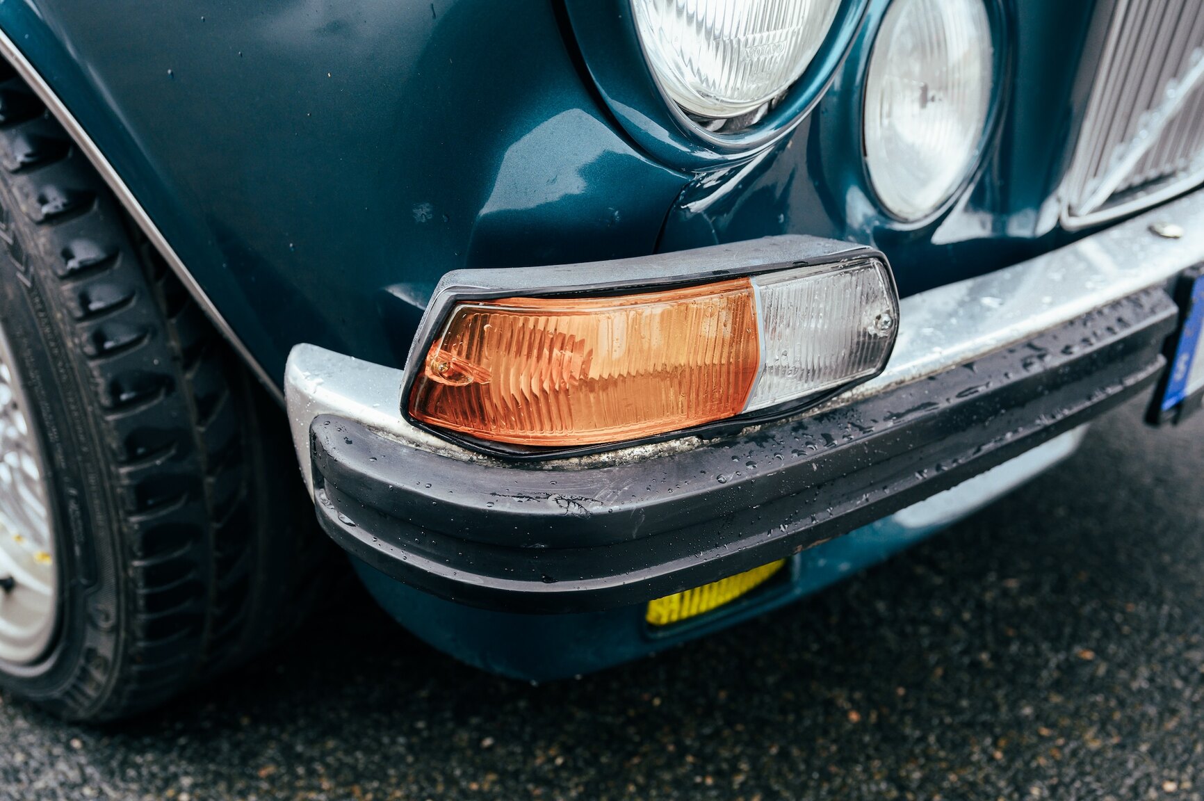 Exterior image of 1973 Volvo 164E 3.2