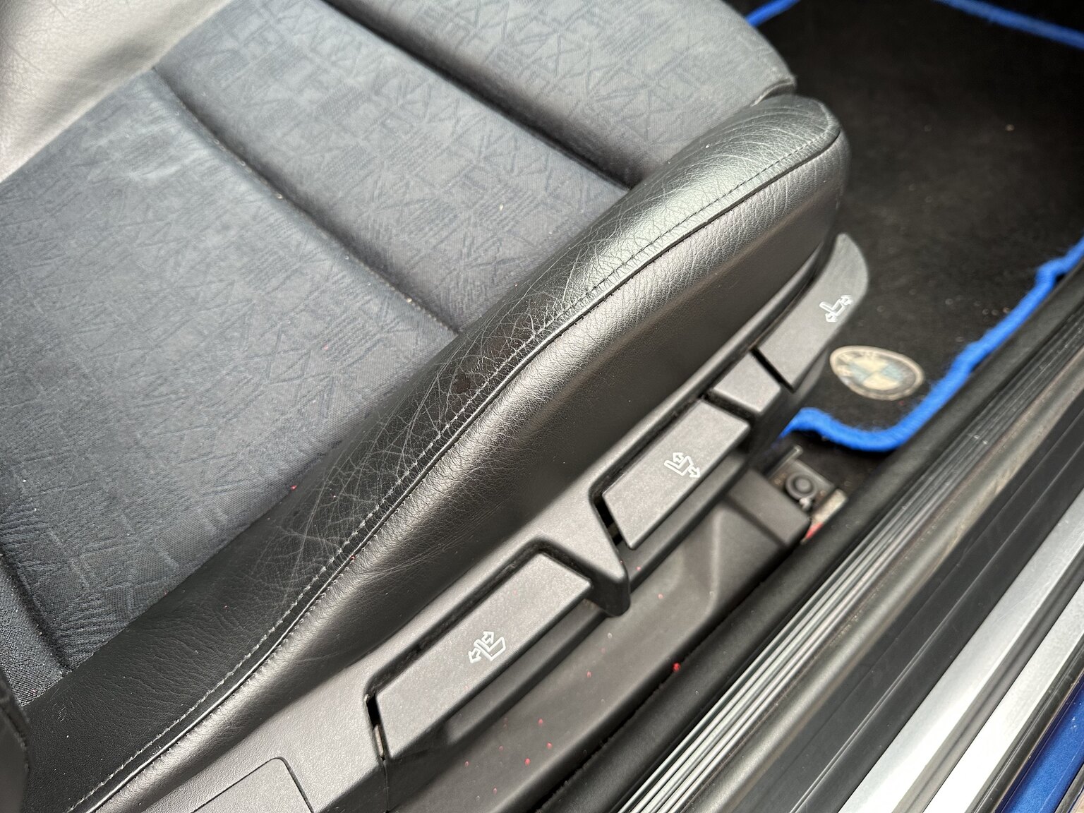 Interior image of 1996 BMW 328i Coupé E36 M-Sport (34)