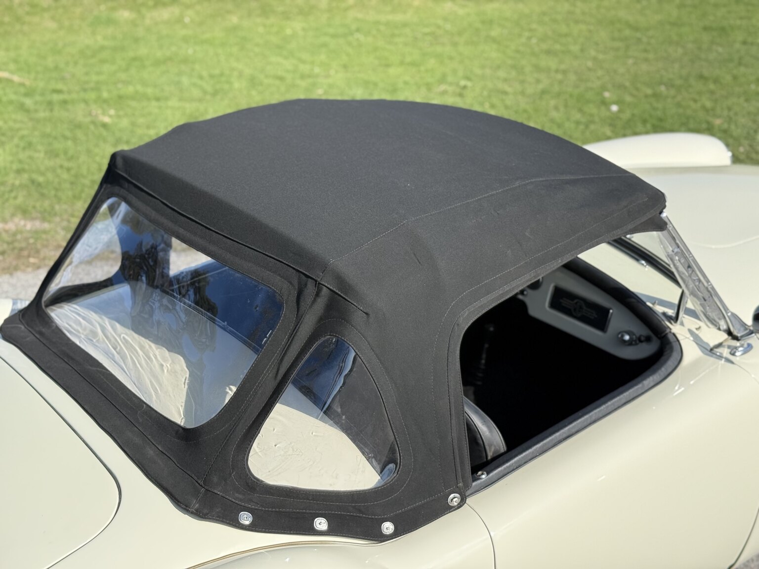 Exteriörbild på 1959 MG MGA 1500