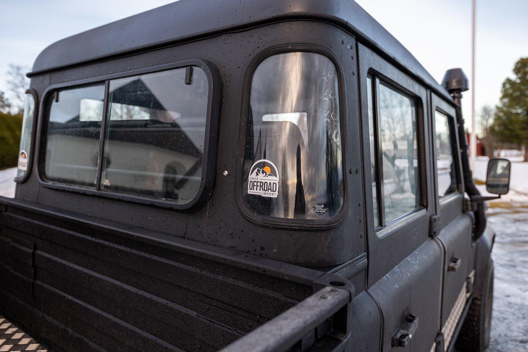 Exterior image of 2000 Land Rover Defender 130
