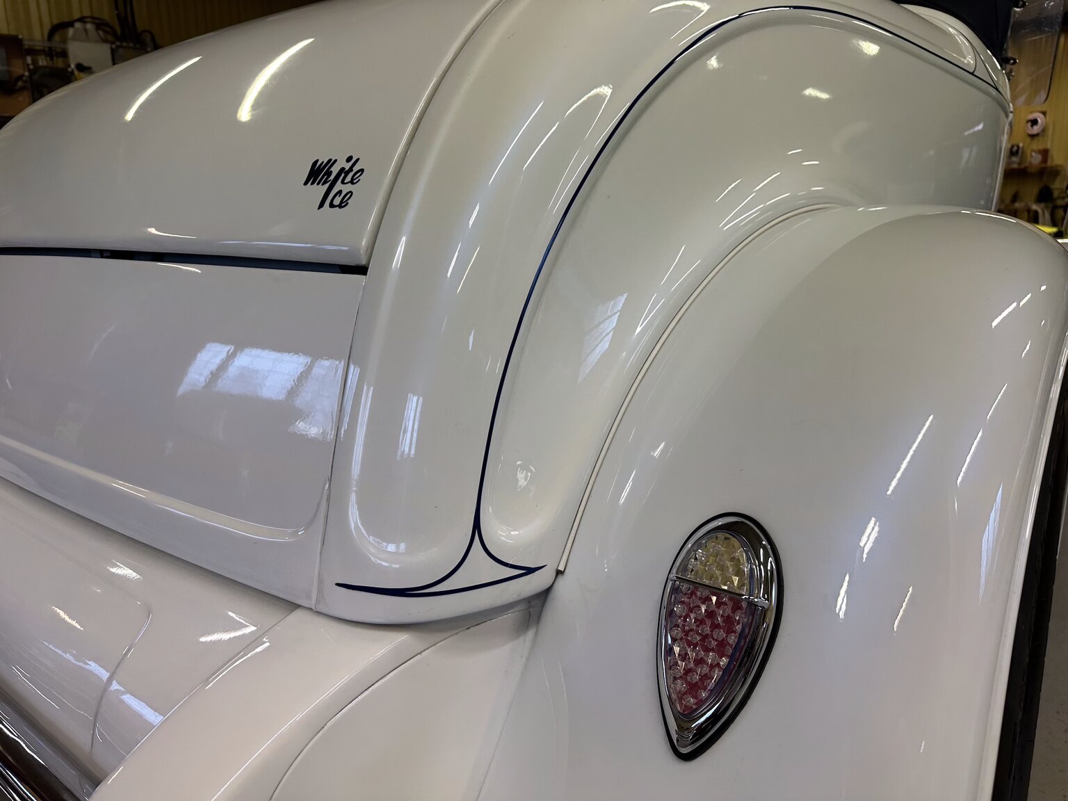 Aussenfoto 1932 Custom Ford Rod White Ice