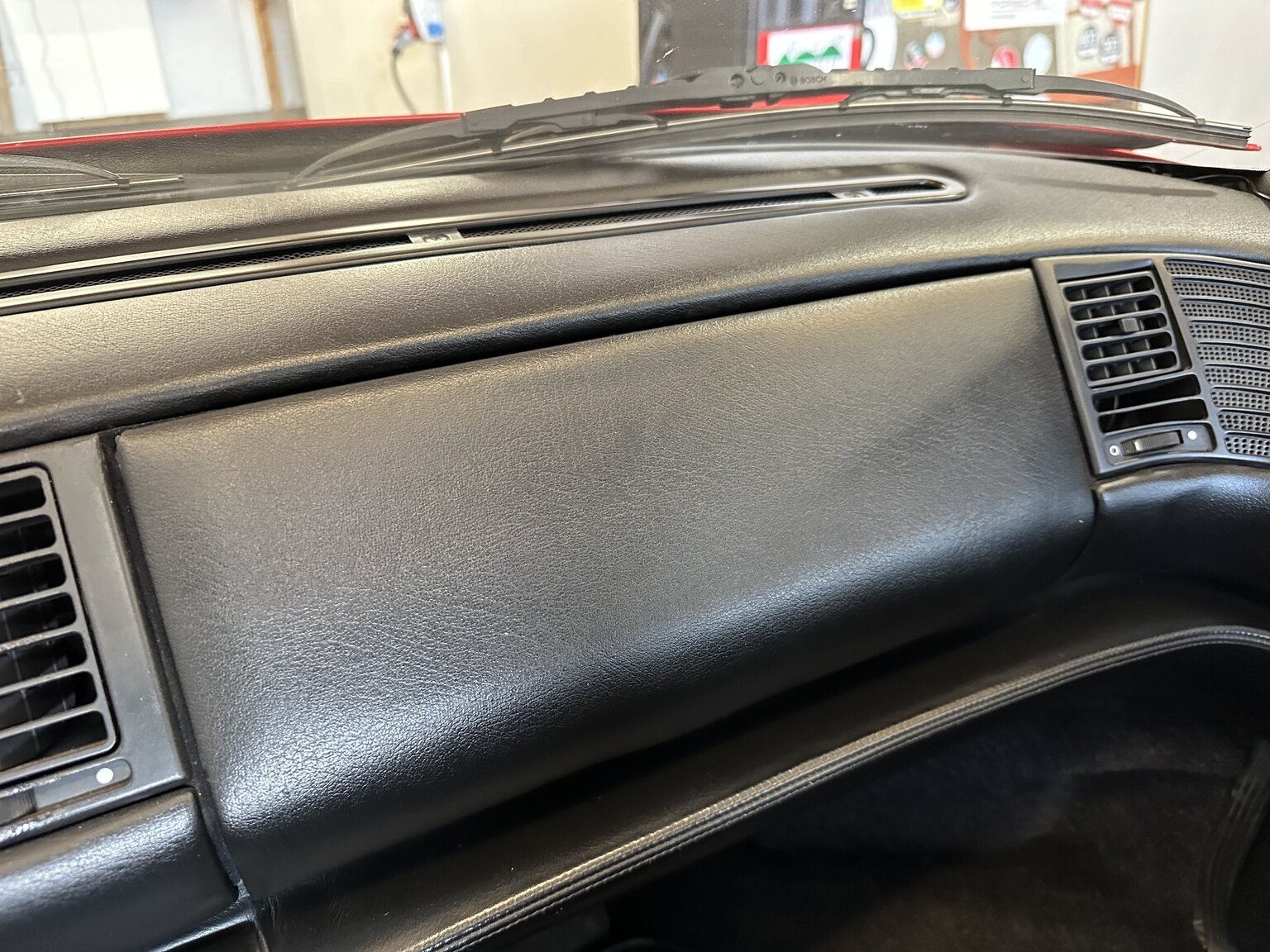 Innenraumfoto von 1990 Ferrari 348 (20)