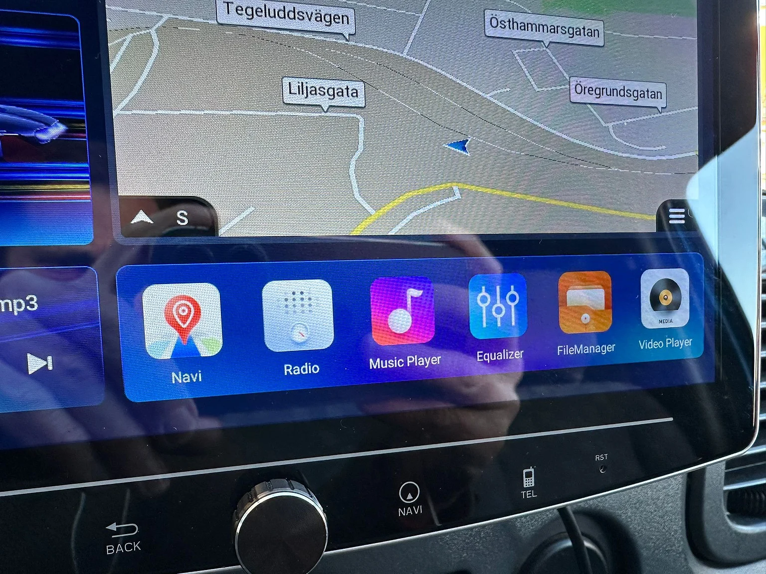 Interiörbild 2004 Mercedes-Benz Sprinter 4x4 Campervan/Overlander (10)