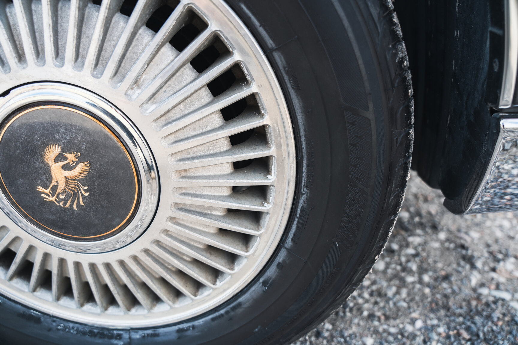 Exteriörbild på 2000 Toyota Century