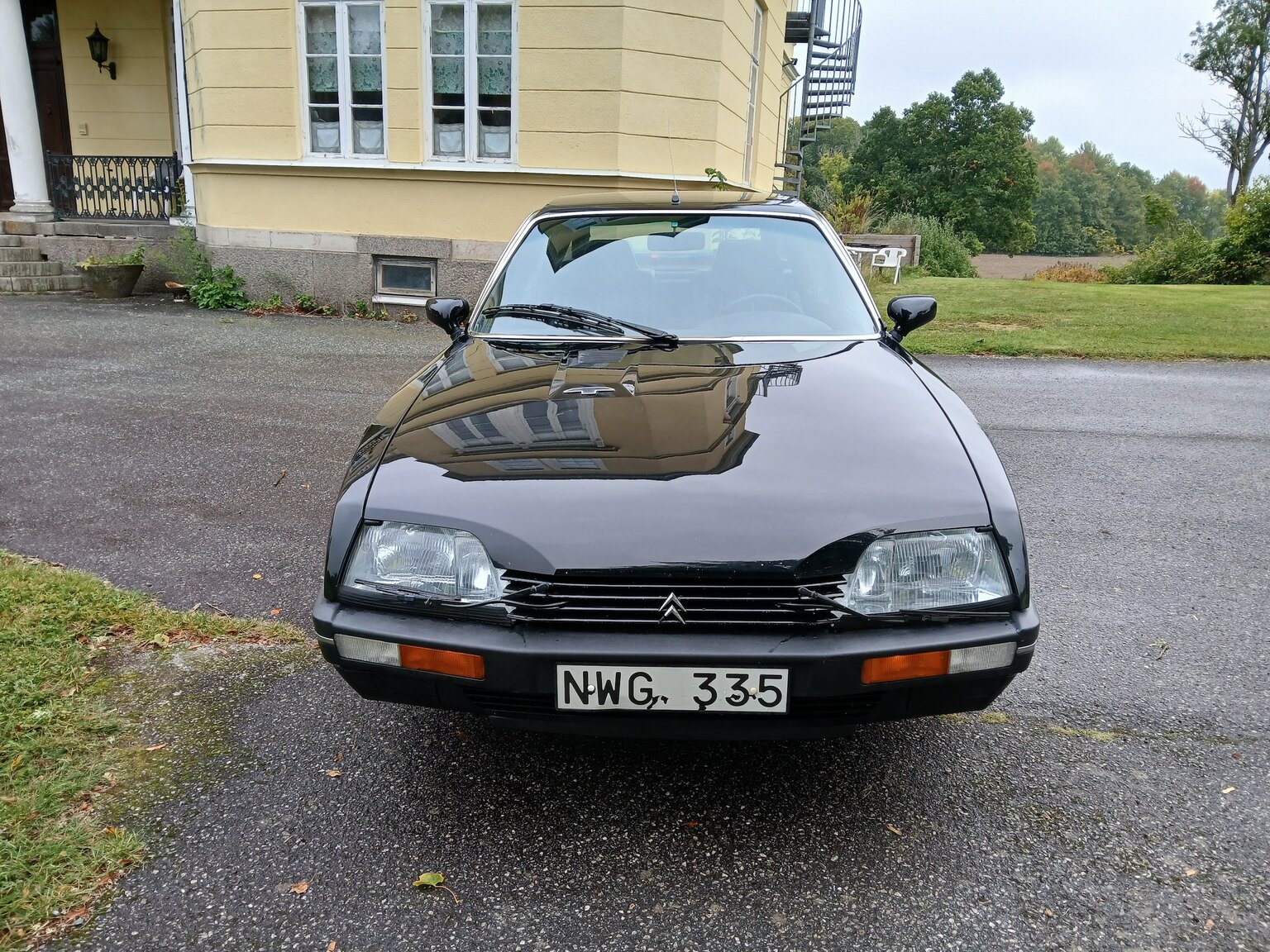 Exterior image of 1988 Citroen CX 25 T Prestige