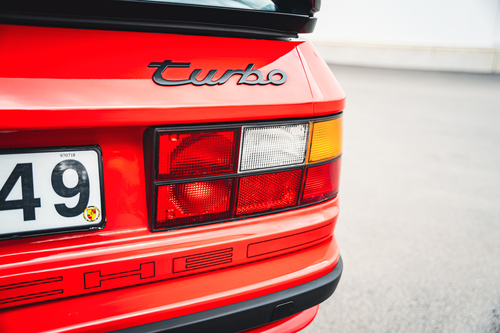 Exterior image of 1990 Porsche 944 Turbo