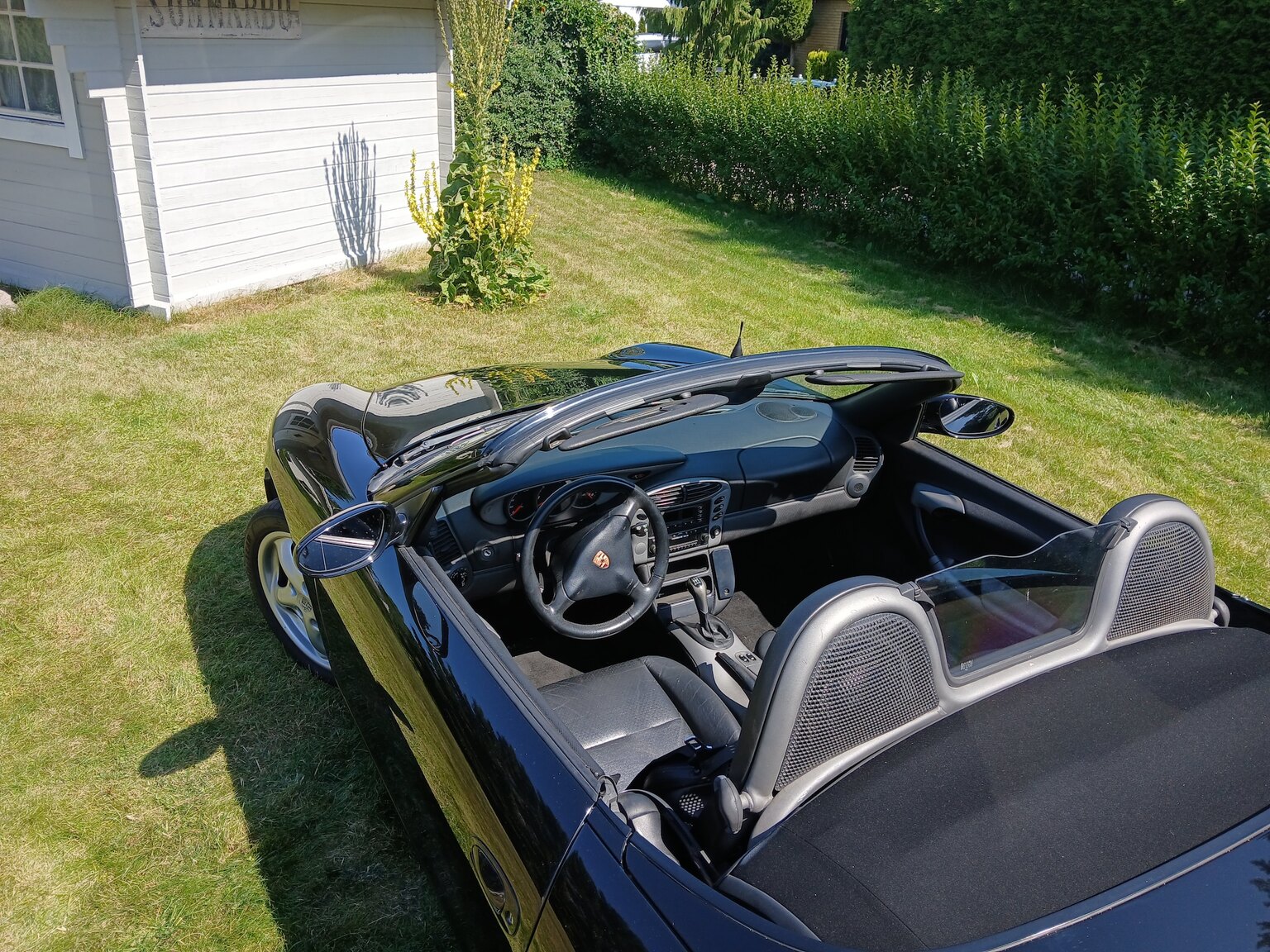 Interior image of 1999 Porsche Boxster