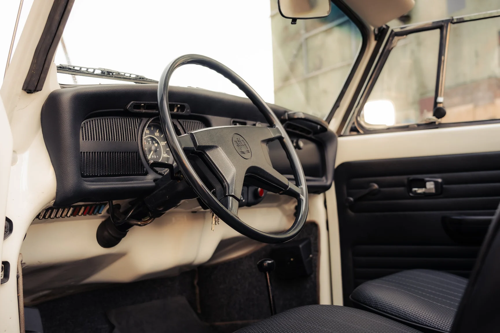Innenraumfoto von 1972 Volkswagen 1302 S Cabriolet (9)