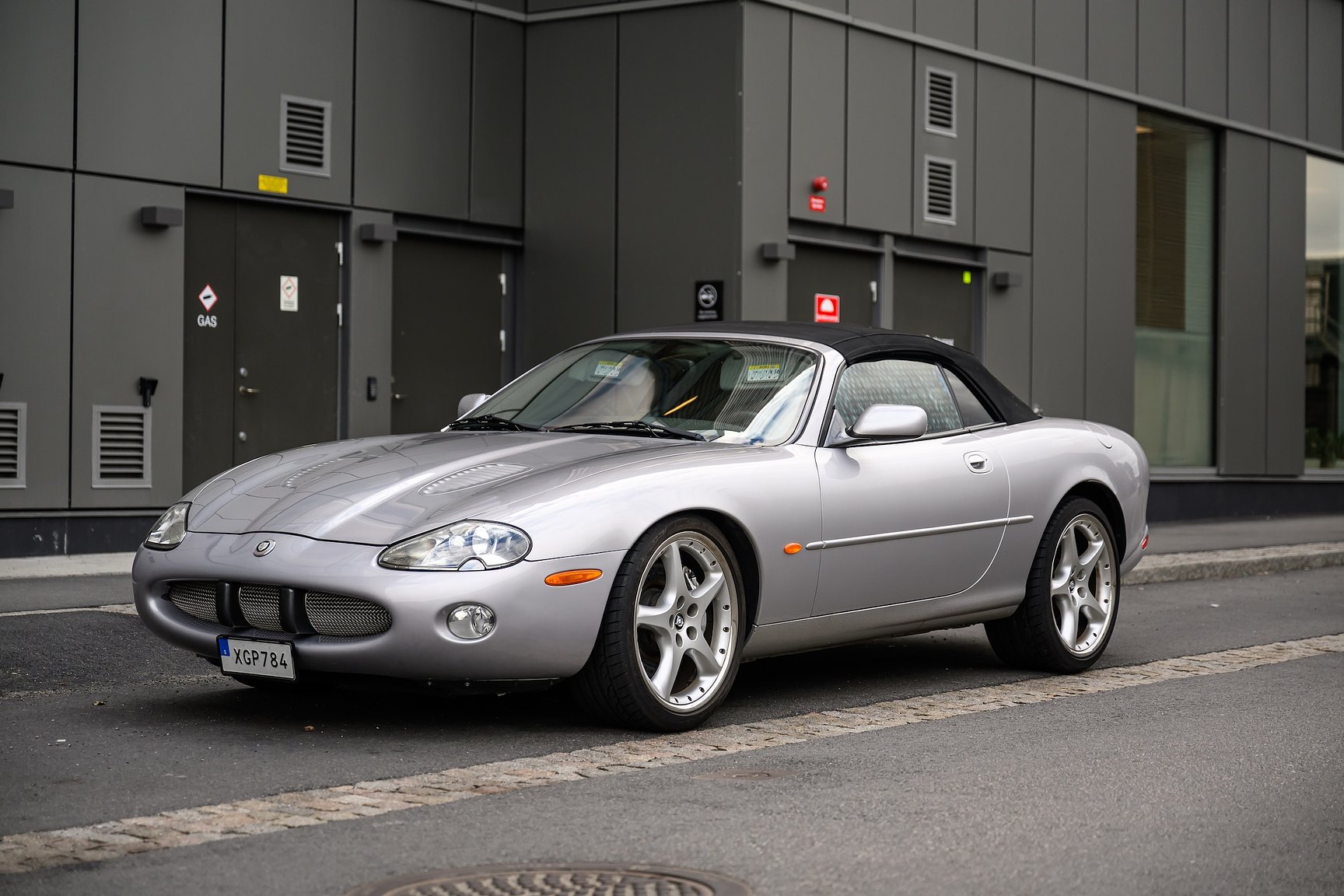 Exterior image of 2001 Jaguar XKR Silverstone