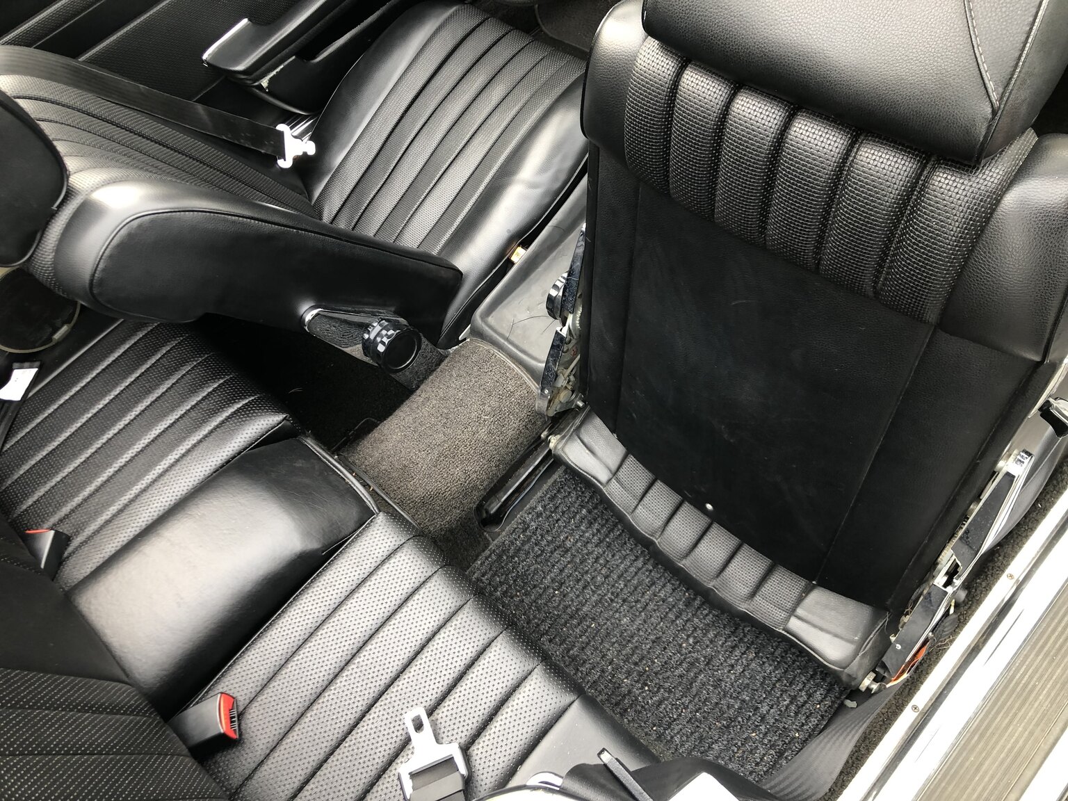 Innenraumfoto von 1972 Mercedes-Benz 350 SL
