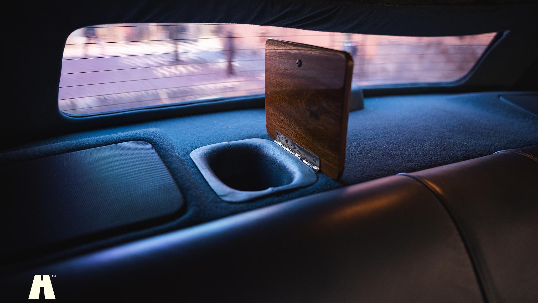 Interior image of 1992 Lincoln Town Car Limousine 