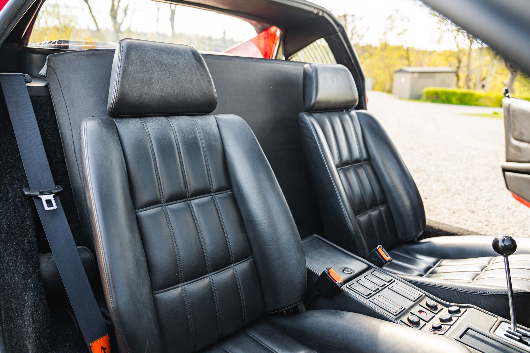 Interiörbild 1989 Ferrari 328 GTS