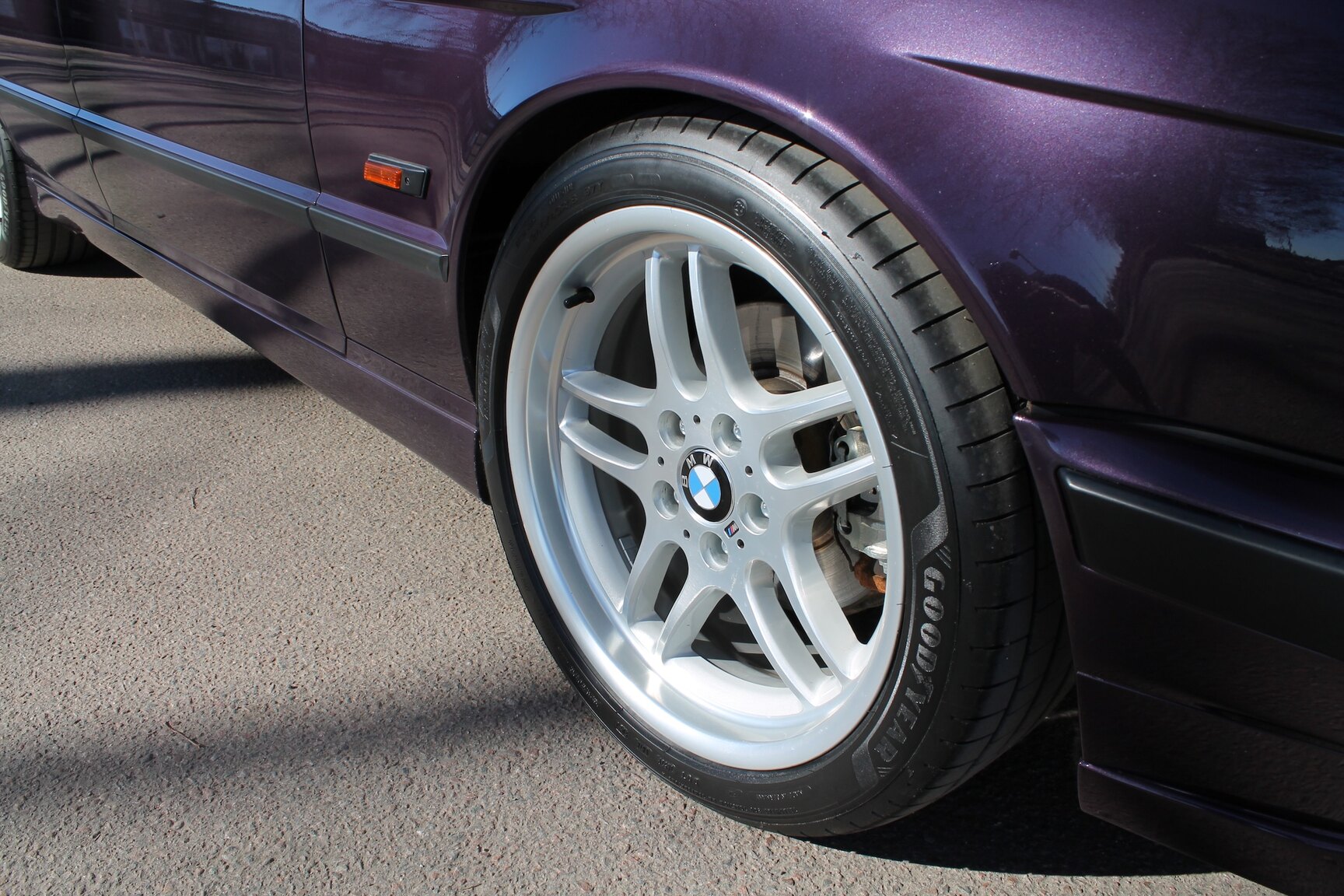 Exteriörbild på 1996 BMW 540i Touring "No Reserve Auction"