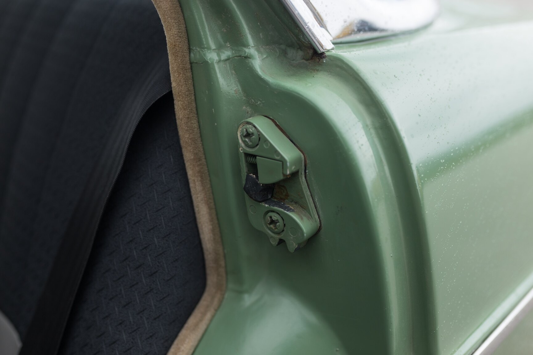 Interior image of 1959 Ford Consul (38)