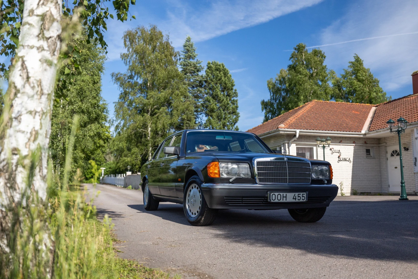Exteriörbild på 1989 Mercedes-Benz 560 SEL (13)