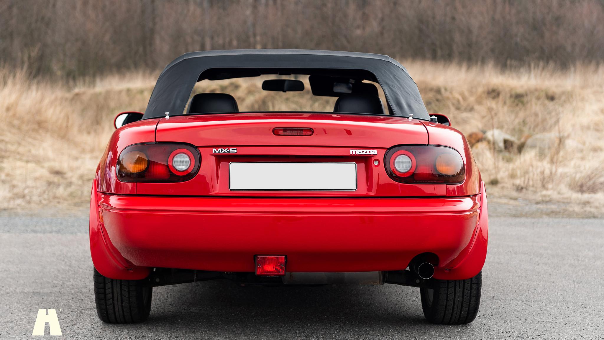 Exteriörbild på 1997 Mazda MX-5 (10)