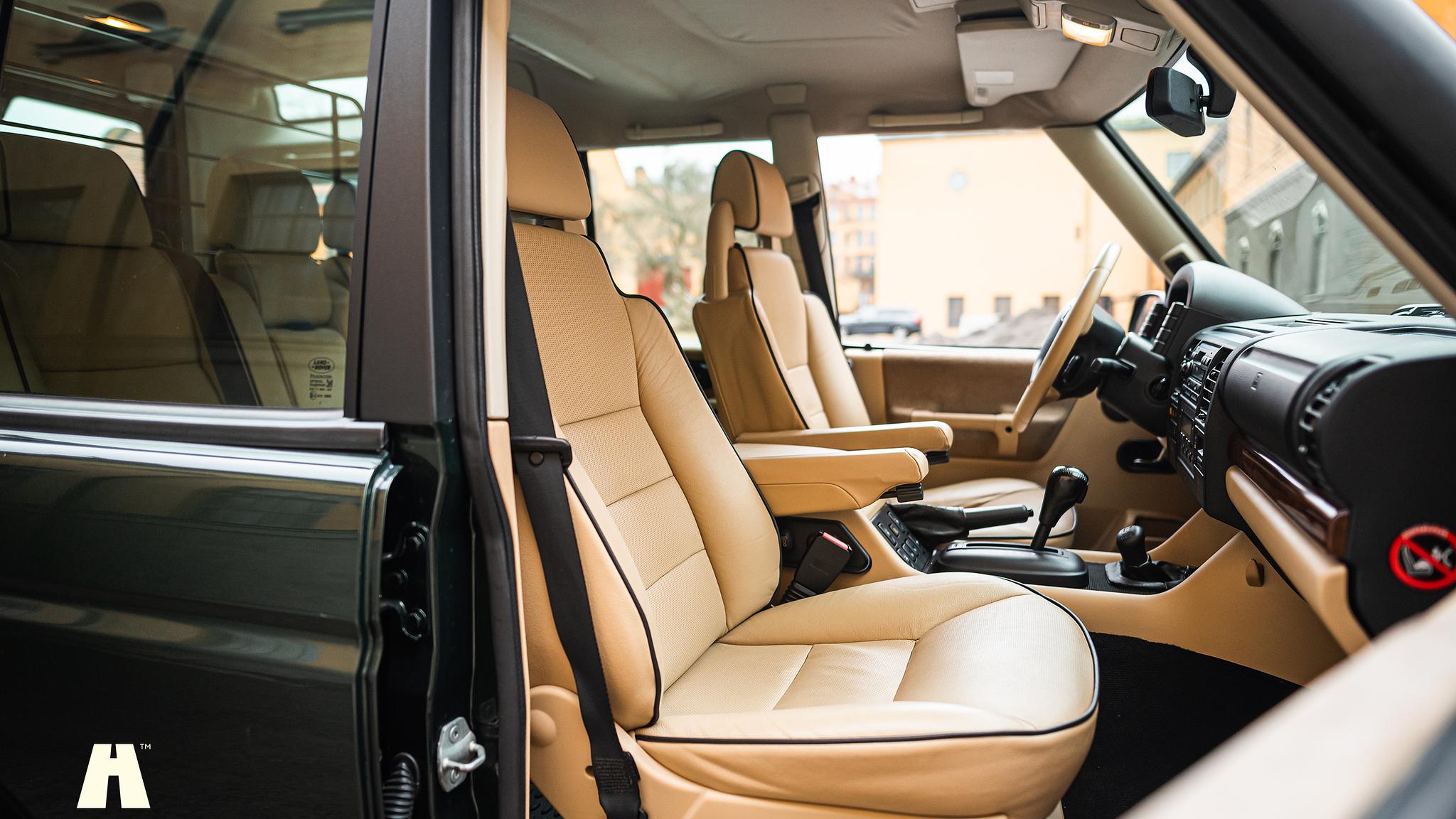 Interior image of 2003 Land Rover Discovery II, 2003