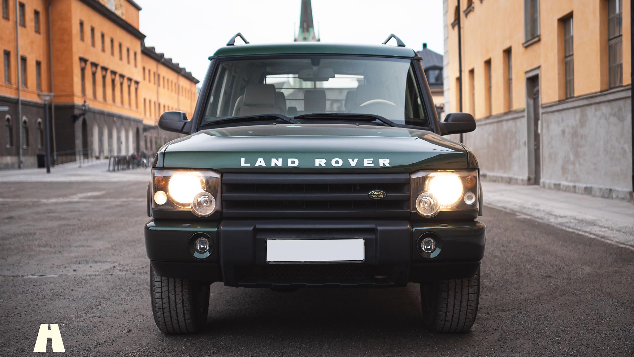 Exterior image of 2003 Land Rover Discovery II, 2003