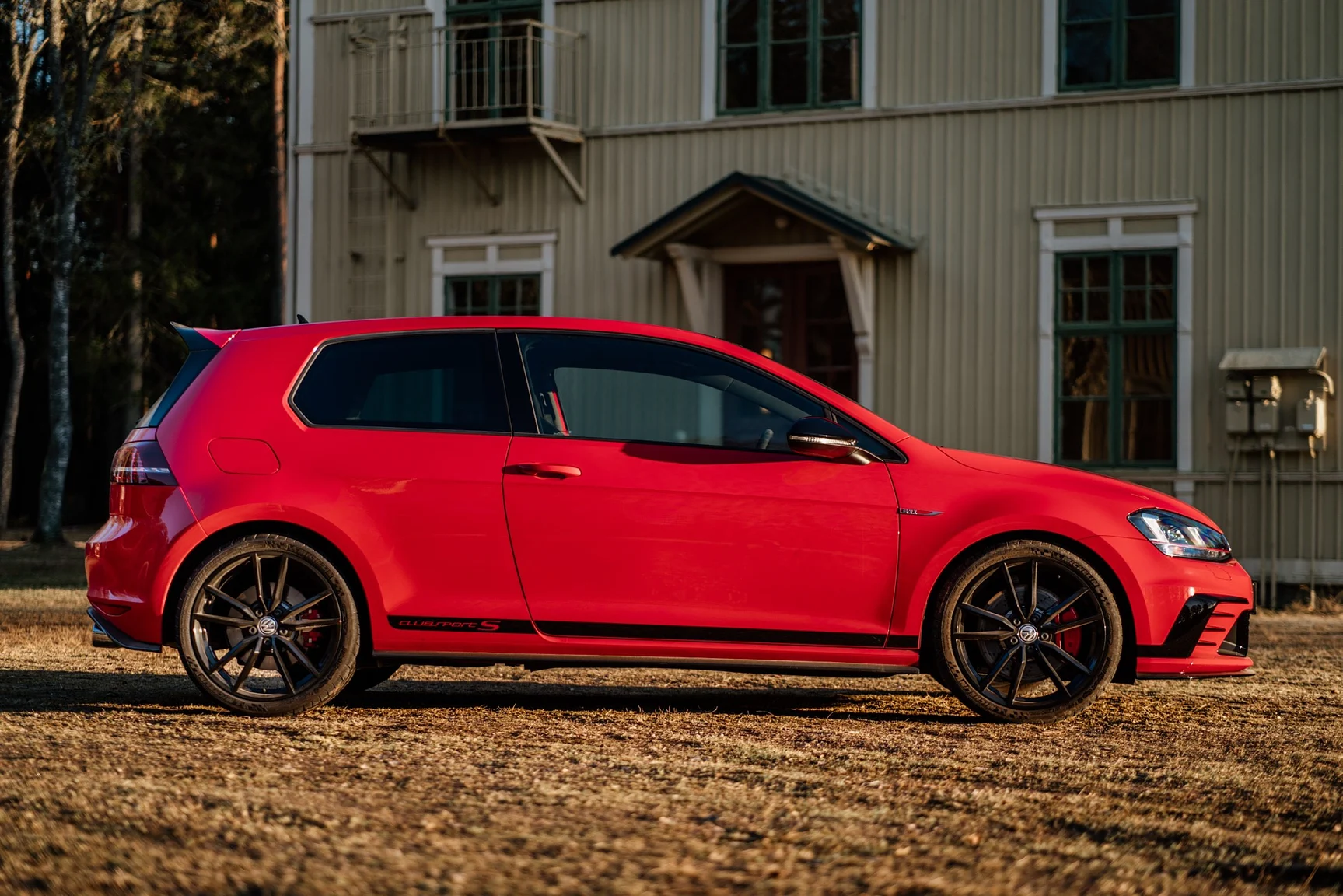 Exterior image of 2016 Volkswagen Golf GTi Clubsport S - no. 291/400 (4)