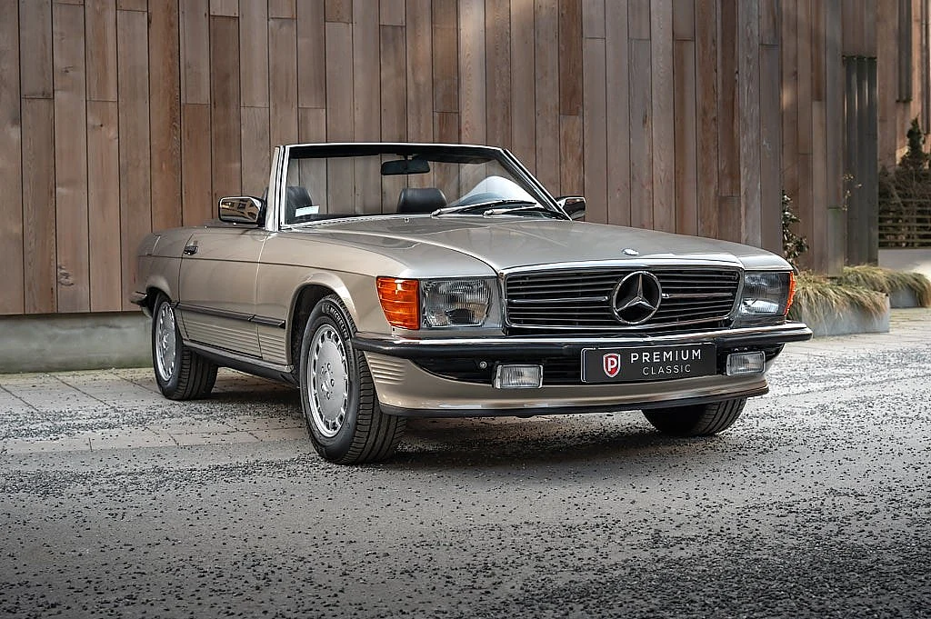 Image of 1987 Mercedes-Benz 560SL (1)