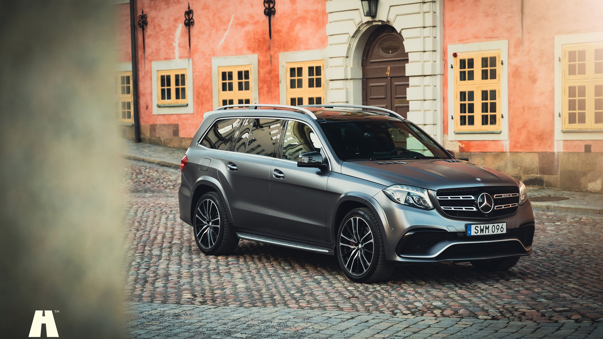 Exterior image of 2017 Mercedes-Benz GLS 63 AMG (1)