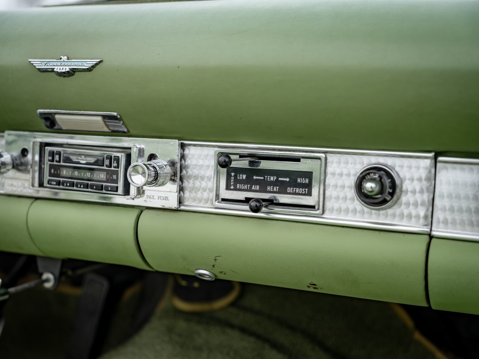 Innenraumfoto von 1956 Ford Thunderbird (39)