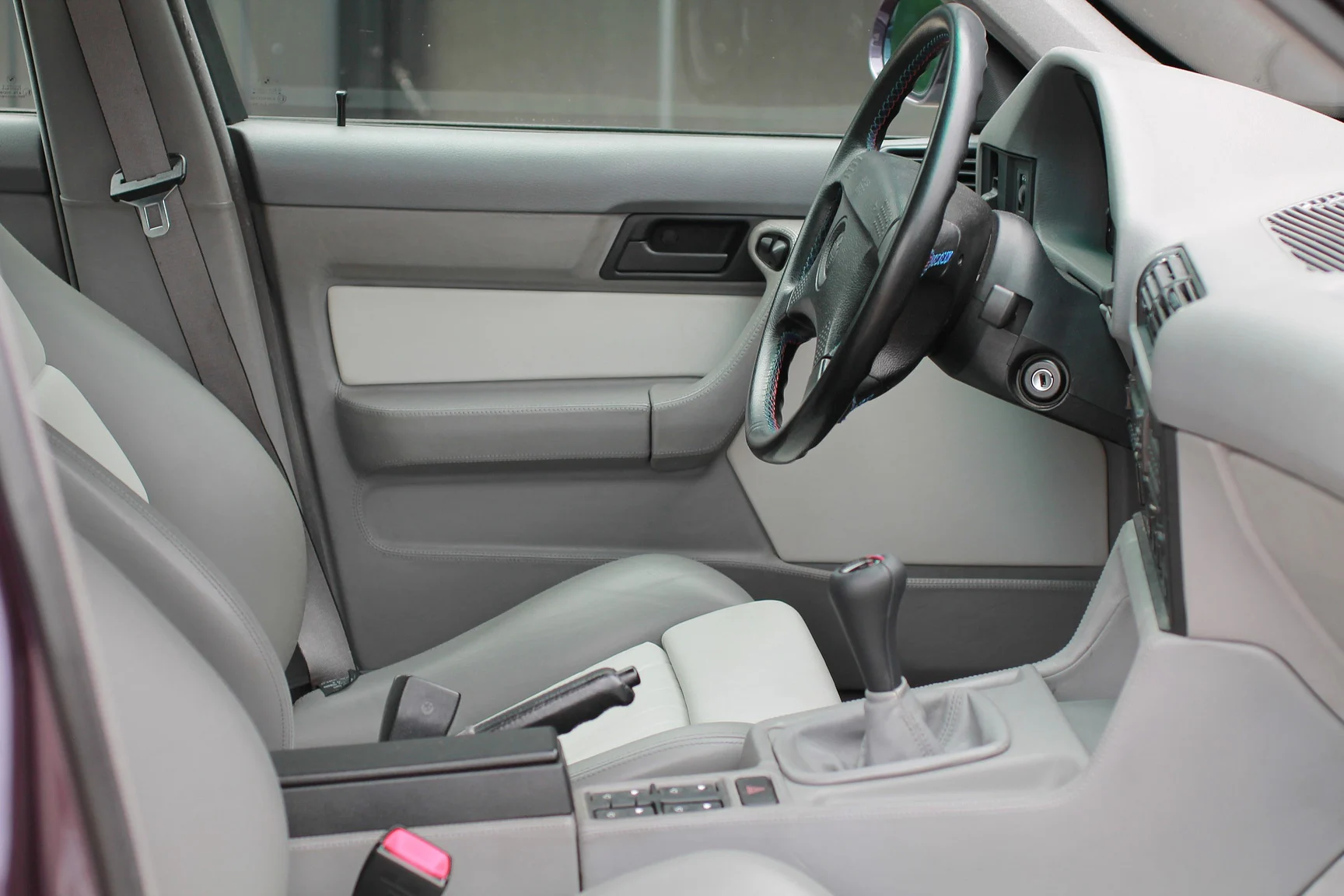 Innenraumfoto von 1993 BMW M5 Touring 3.8 Manual (70)