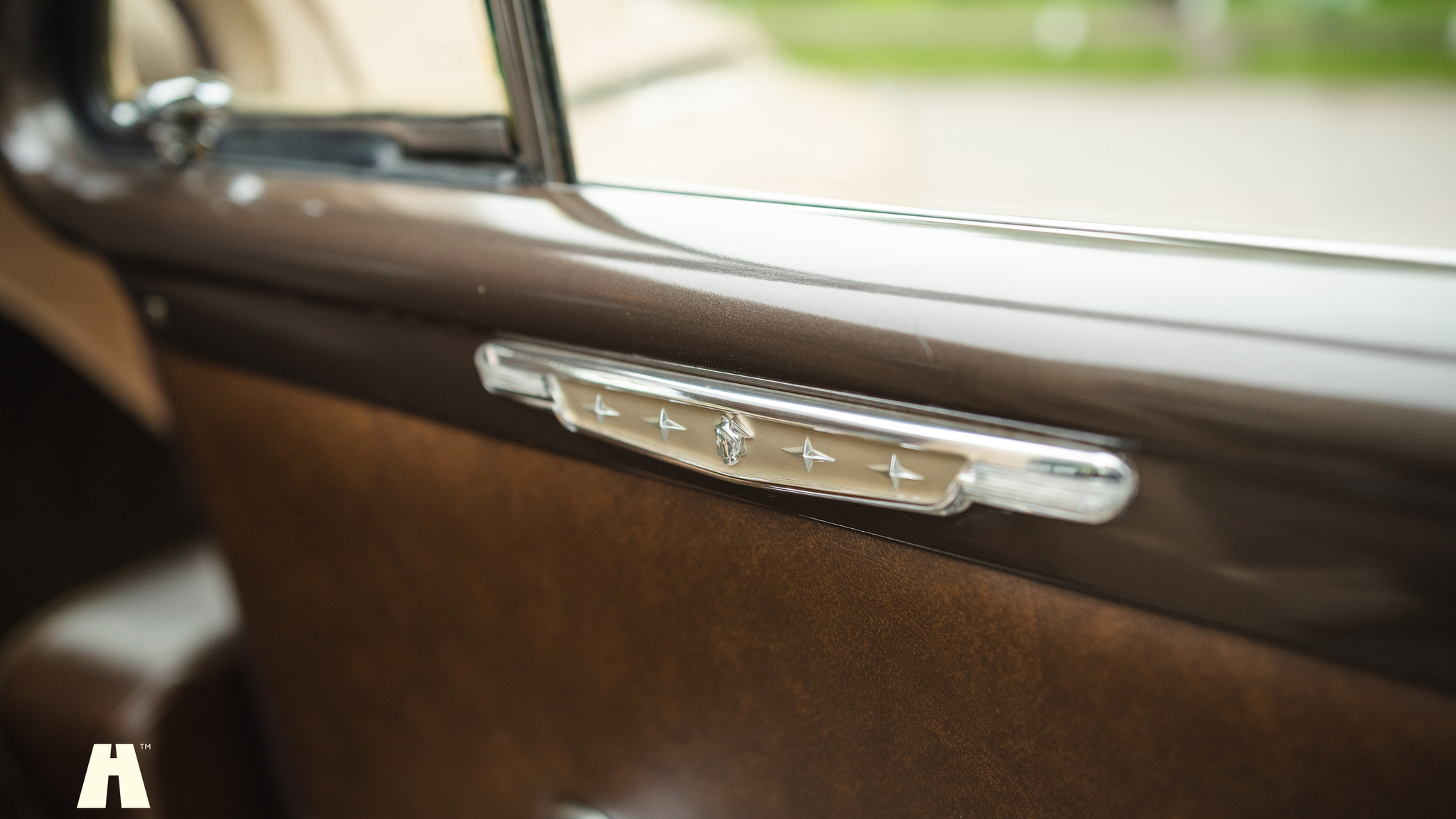 Innenraumfoto von 1950 Mercury Eight Sport Sedan