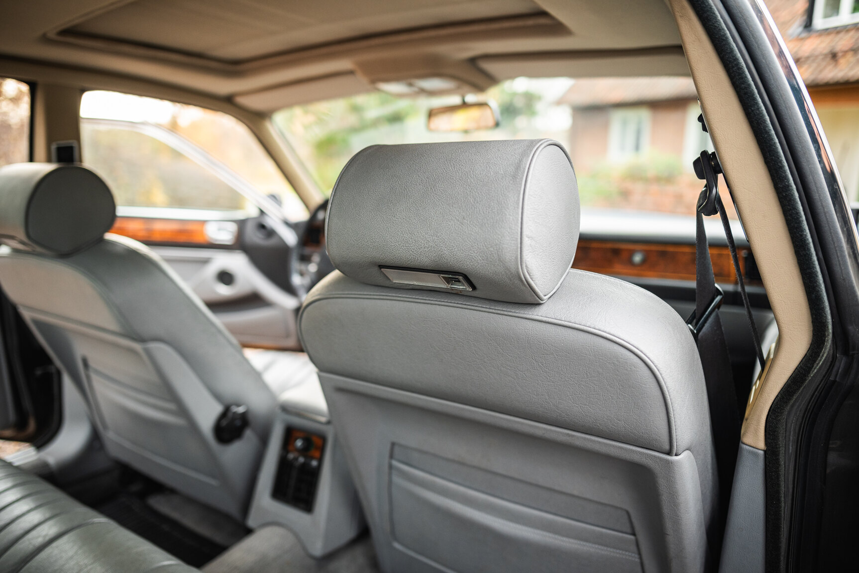 Innenraumfoto von 1988 Jaguar XJ Sovereign