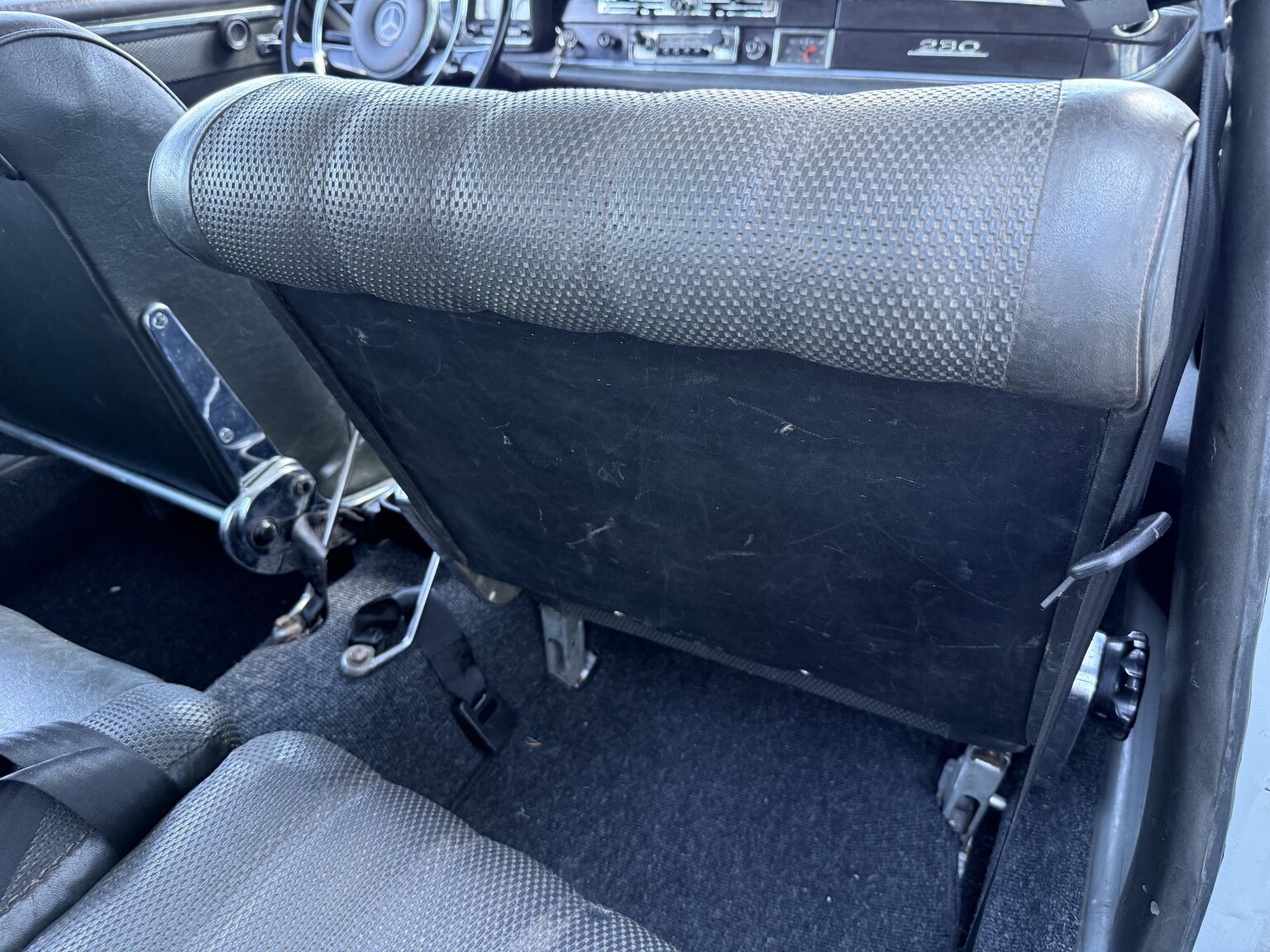 Interior image of 1967 Mercedes-Benz 230 Safari