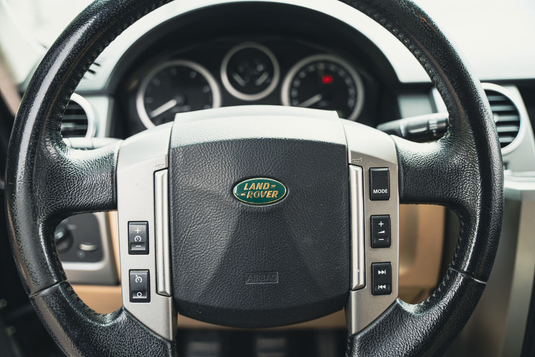 Interior image of 2008 Land Rover Discovery TDV6 SE (33)