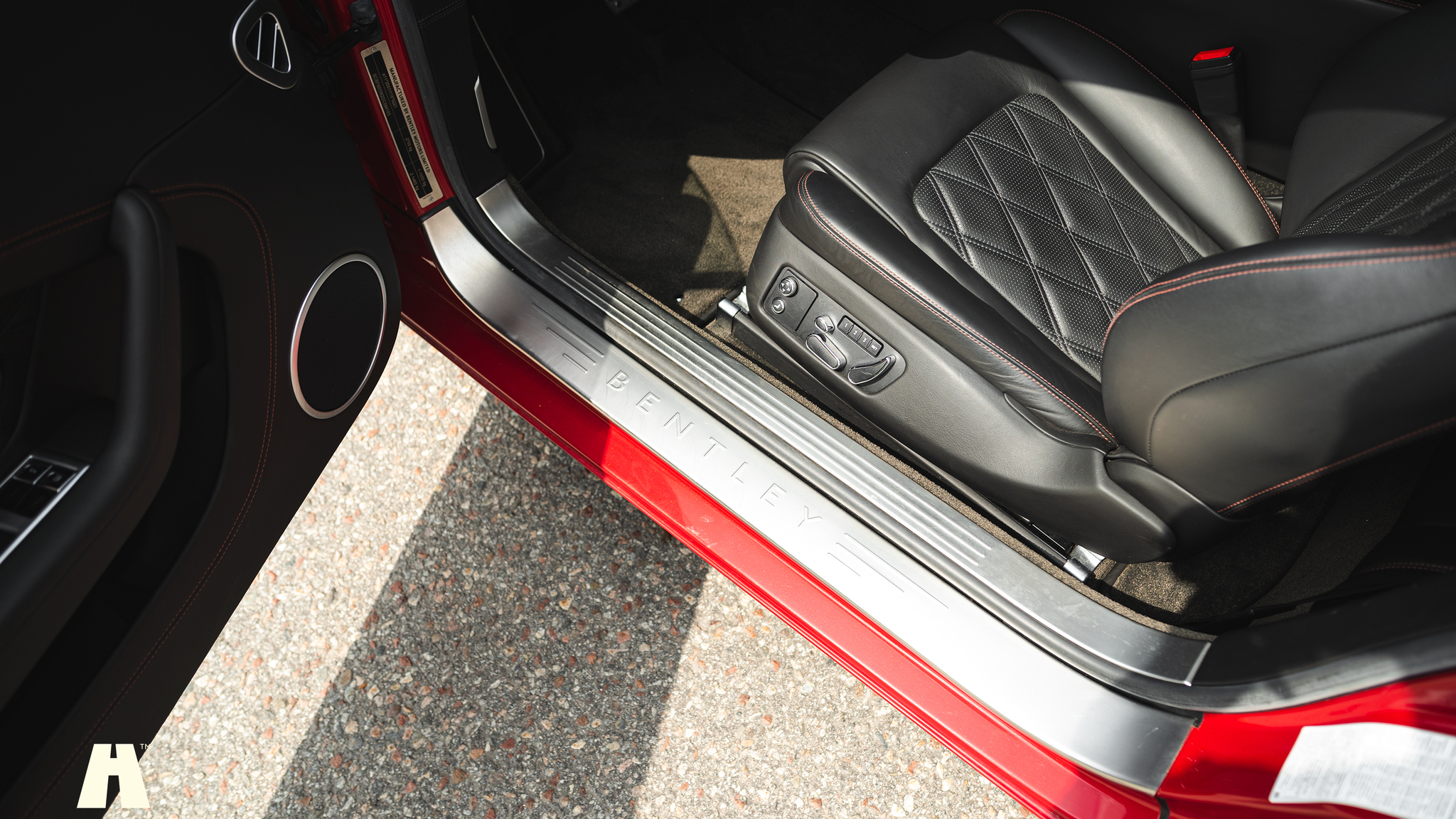 Innenraumfoto von 2013 Bentley Continental GT V8 (12)