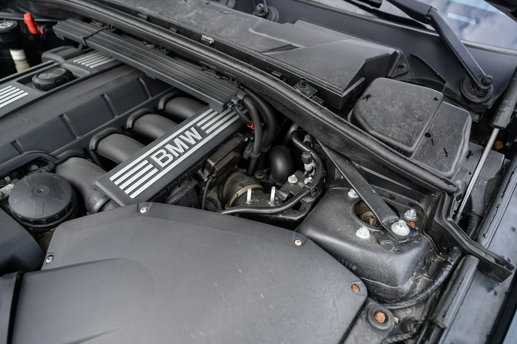 Image of 2007 2007 BMW 130i M Sport (6) mechanics