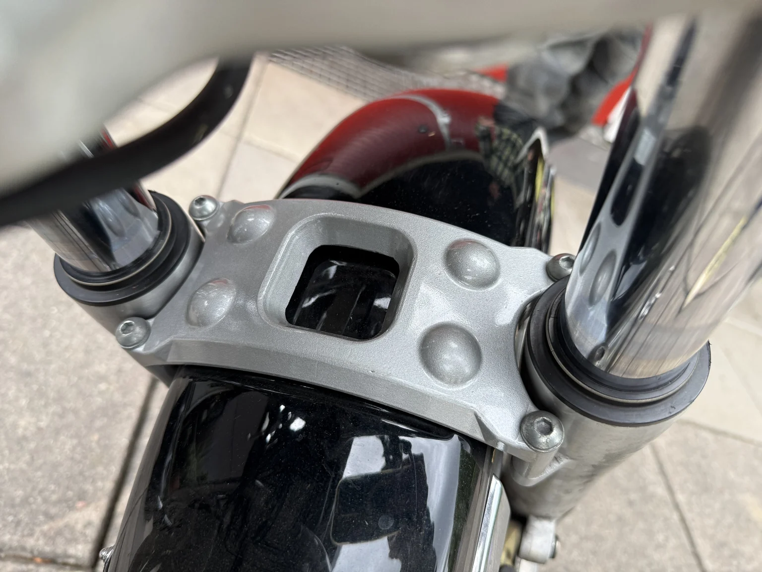 Image of 2001 Moto Guzzi California EV (31) mechanics