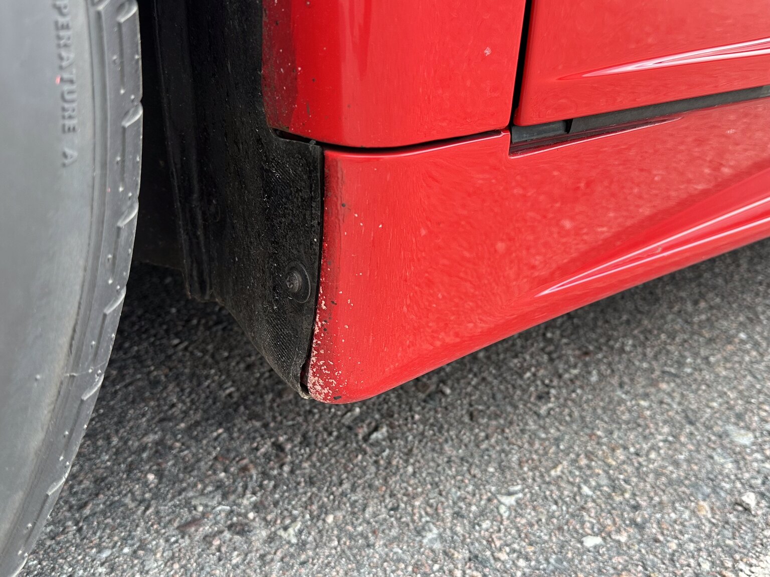 Exteriörbild på 1990 Ferrari 348 (22)