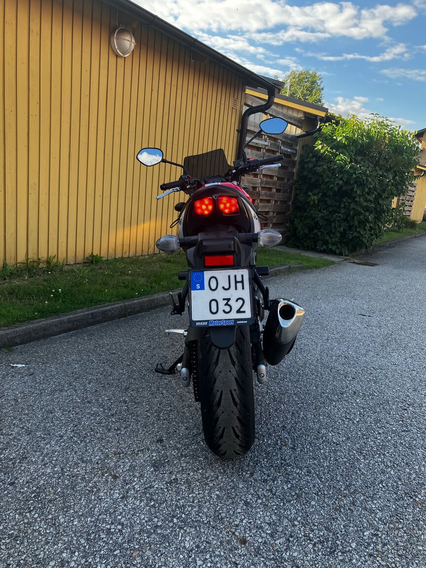Exteriörbild på 2017 Suzuki SV650