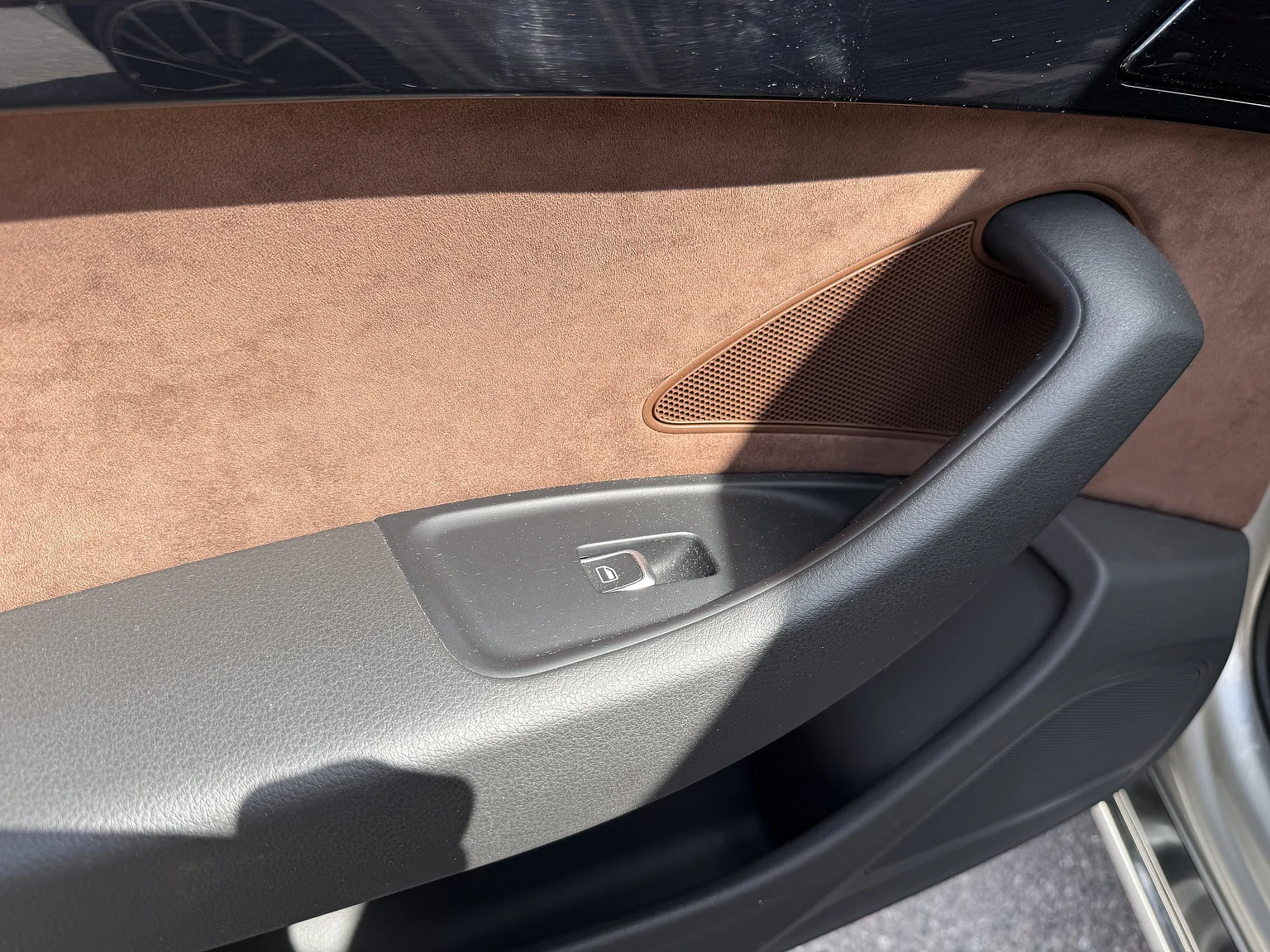 Interior image of 2014 Audi A8 4.0 TFSI (58)