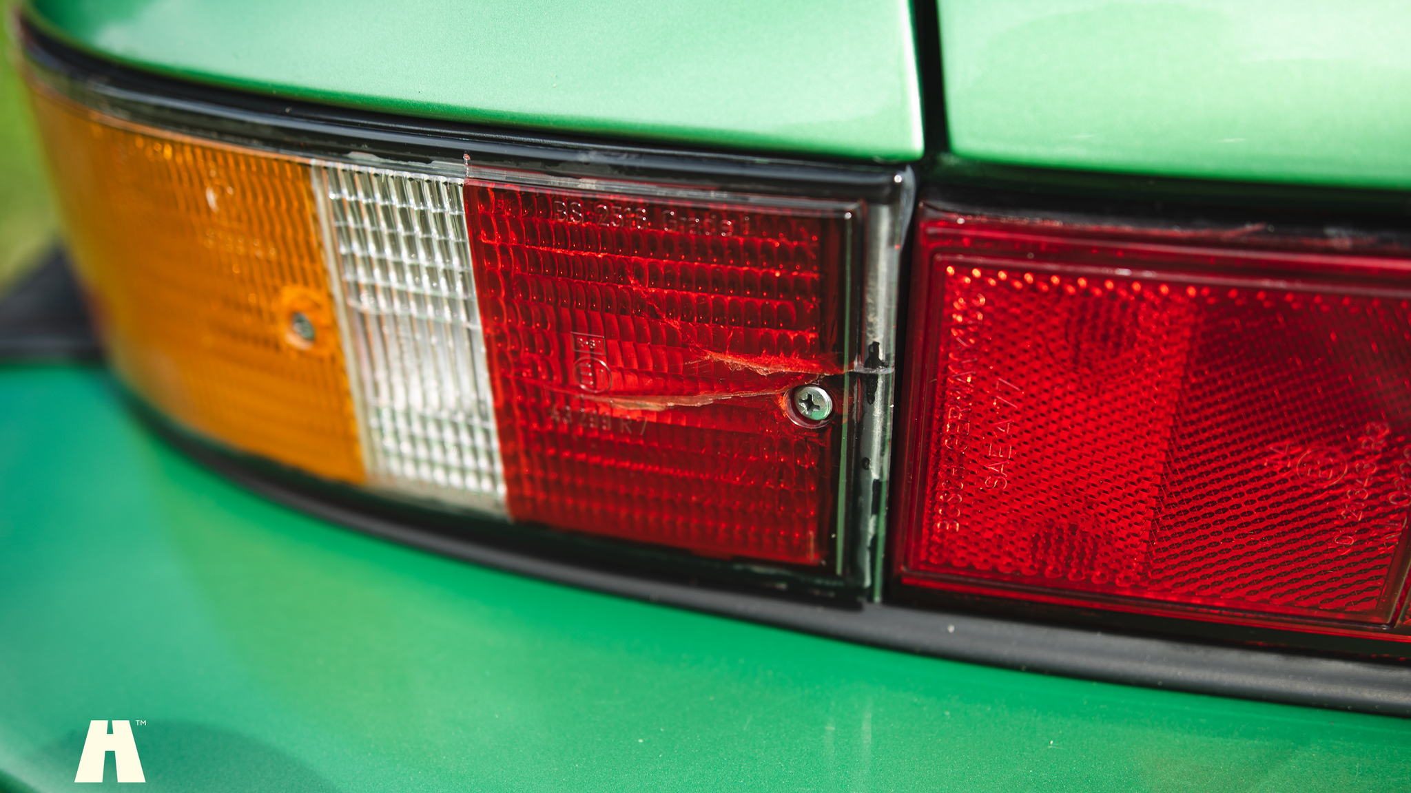 Exterior image of 1976 Porsche 911 Targa