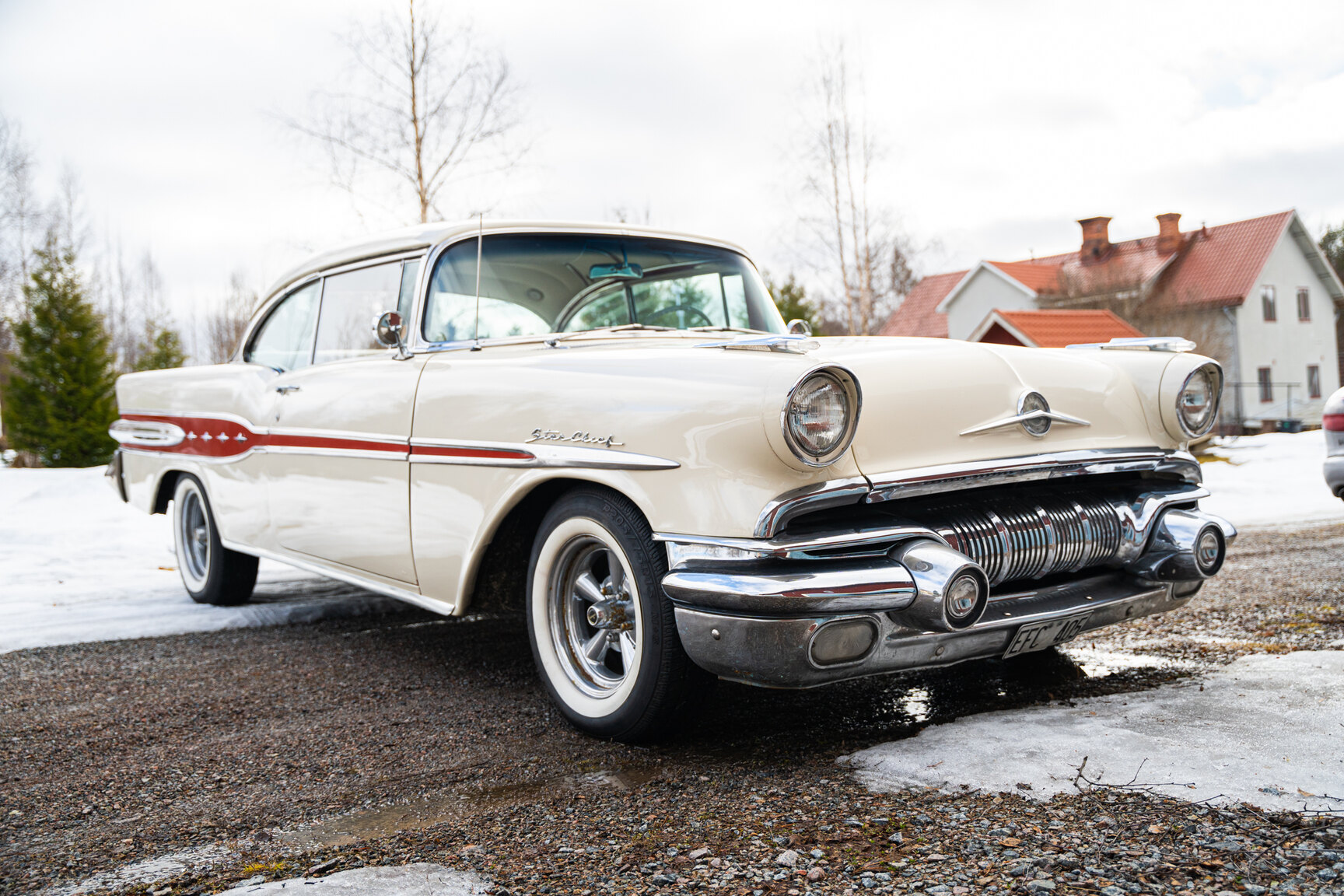 Exterior image of 1957 Pontiac Star Chief