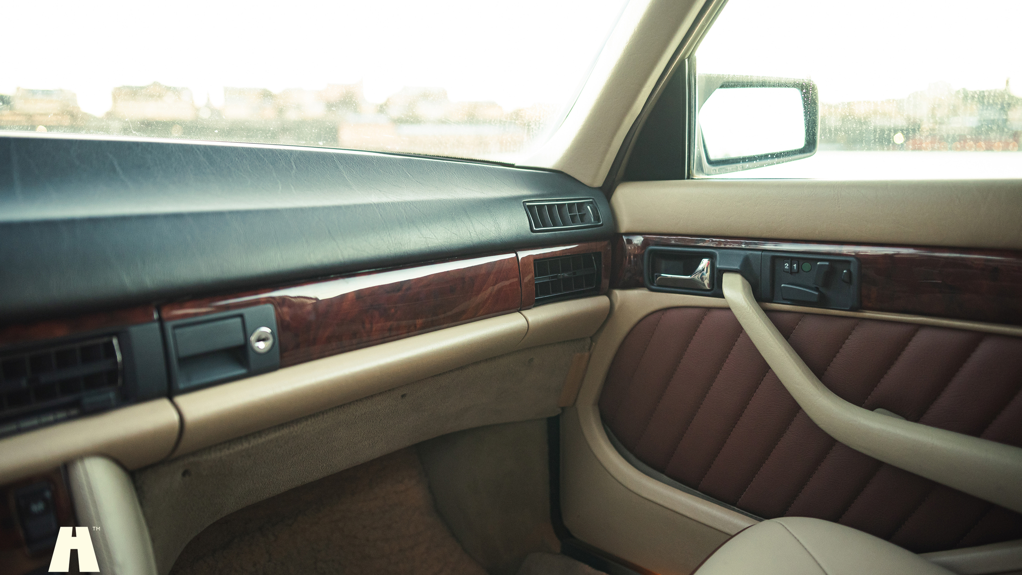 Innenraumfoto von 1991 Mercedes 1000 SEL TRASCO