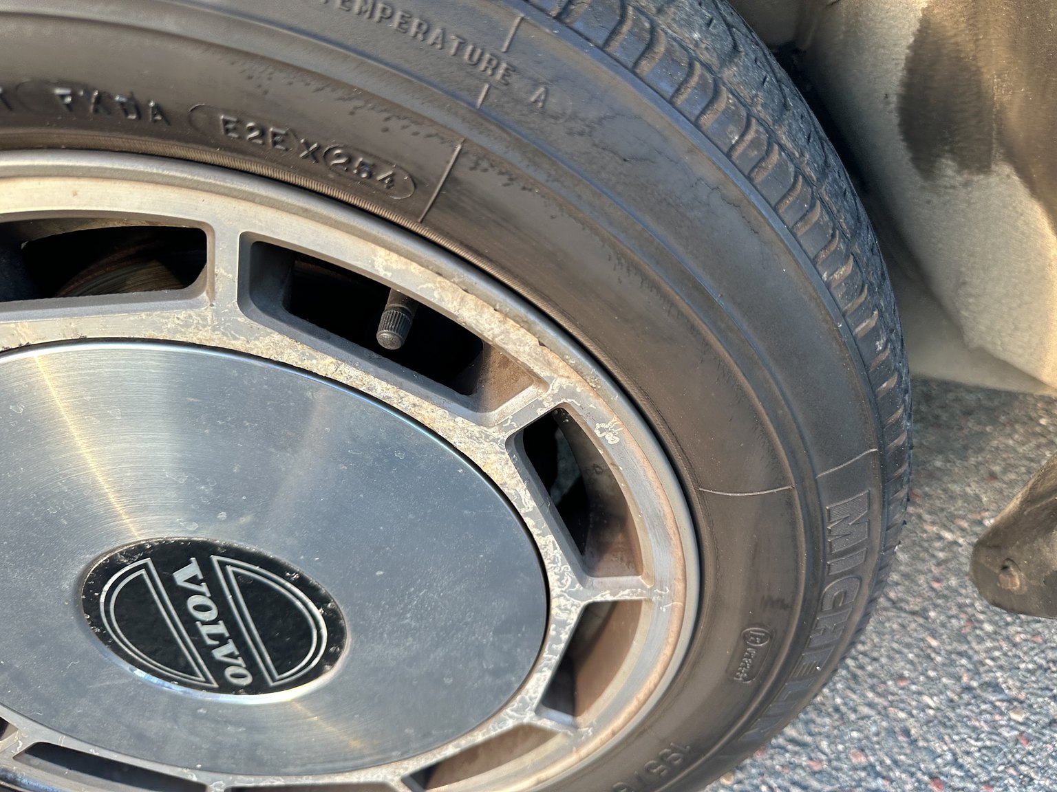 Exterior image of 1985 Volvo 760 GLE 2.8 V6 Automatisk