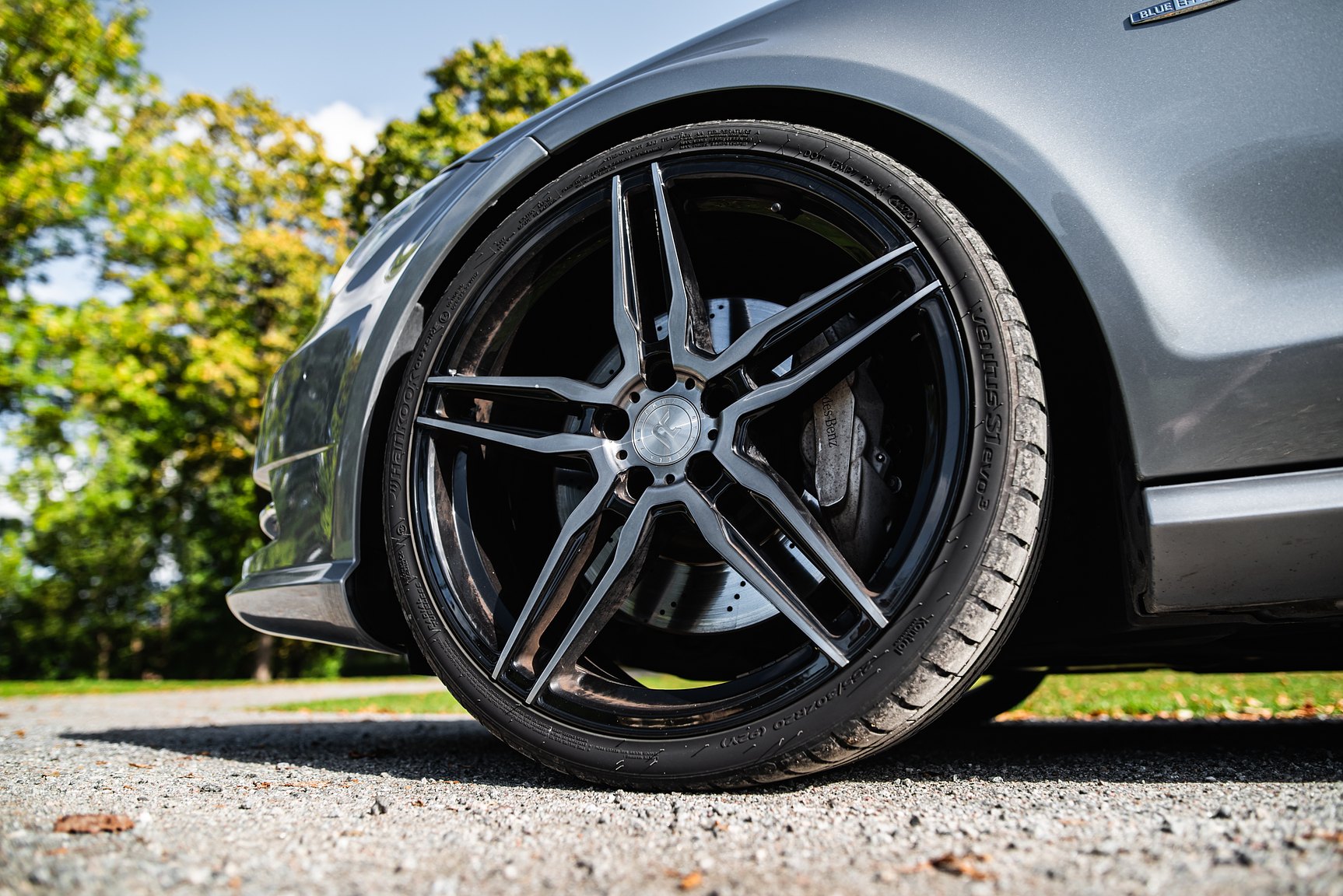 Exterior image of 2011 Mercedes-Benz CLS 500