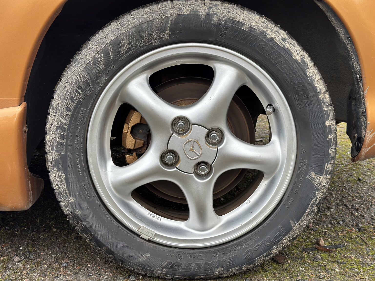 Exteriörbild på 1998 Mazda Miata MX-5 NB