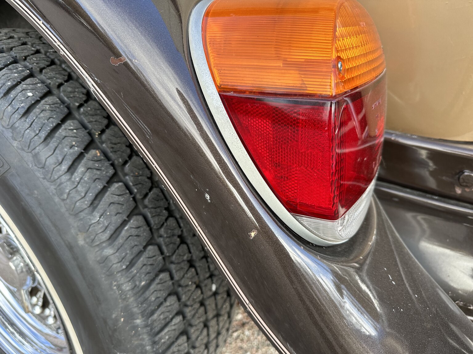 Exteriörbild på 1975 Excalibur Phaeton series III  (47)