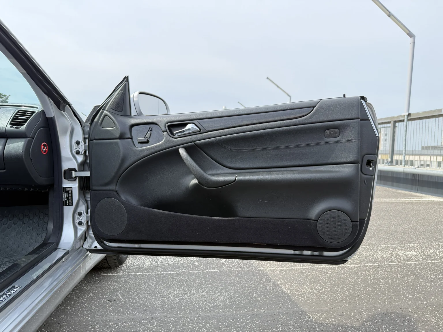 Innenraumfoto von 2001 MERCEDES-BENZ CLK 230 Kompressor Cabriolet (31)