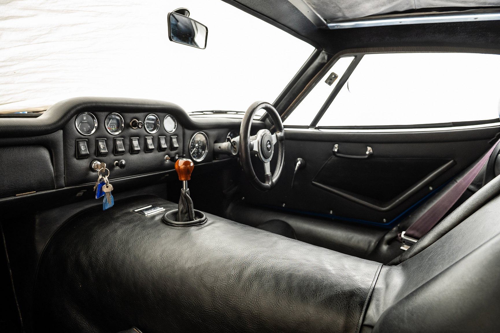 Interior image of 1969 Marcos 3000 GT