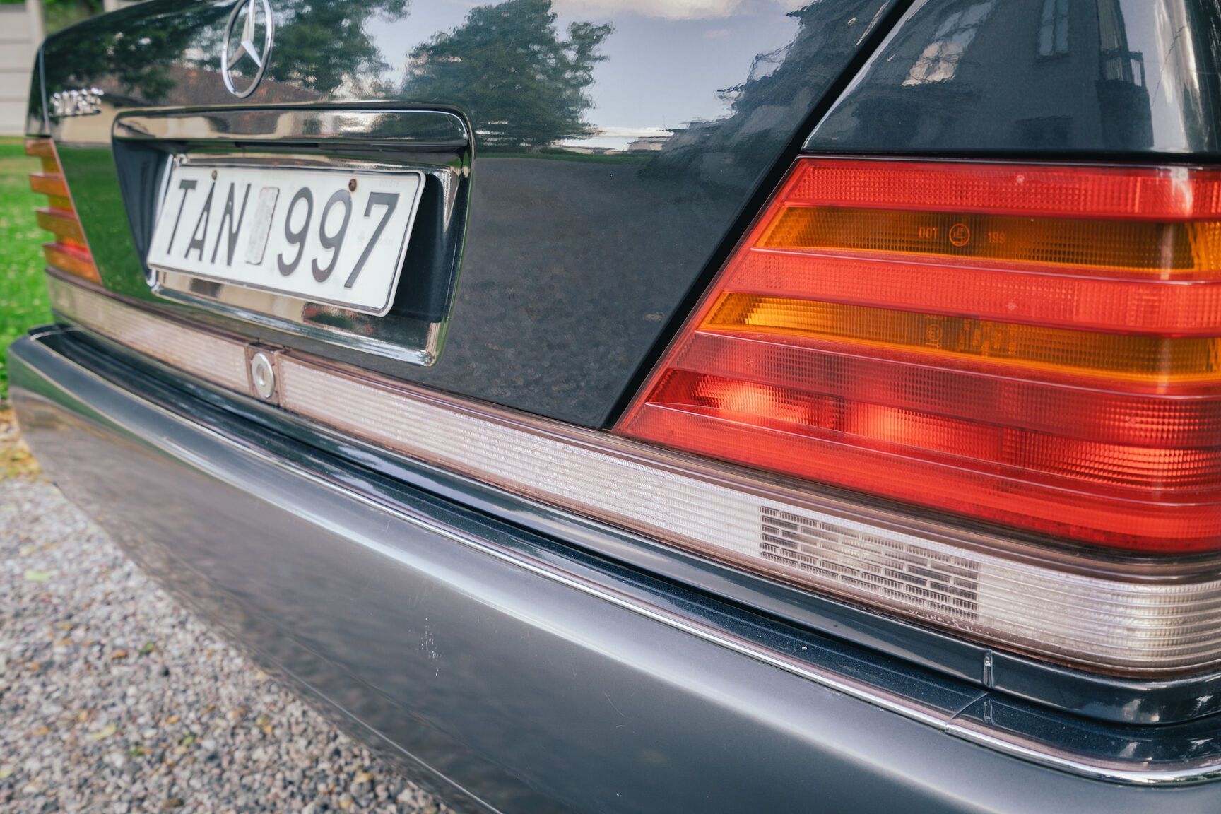 Exteriörbild på 1992 Mercedes-Benz 500 SE (25)