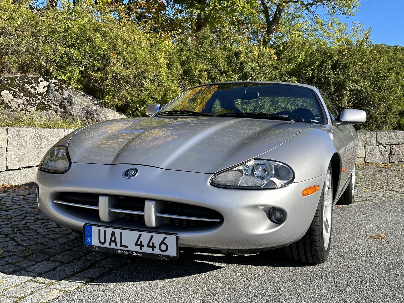 Exteriörbild på 2000 Jaguar XK 8