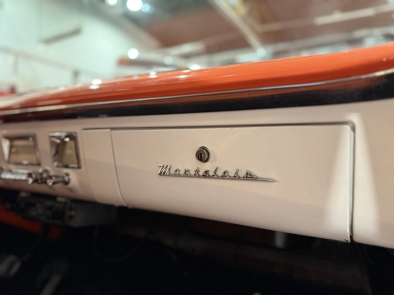 Innenraumfoto von 1956 Mercury Montclair Sport Sedan (36)