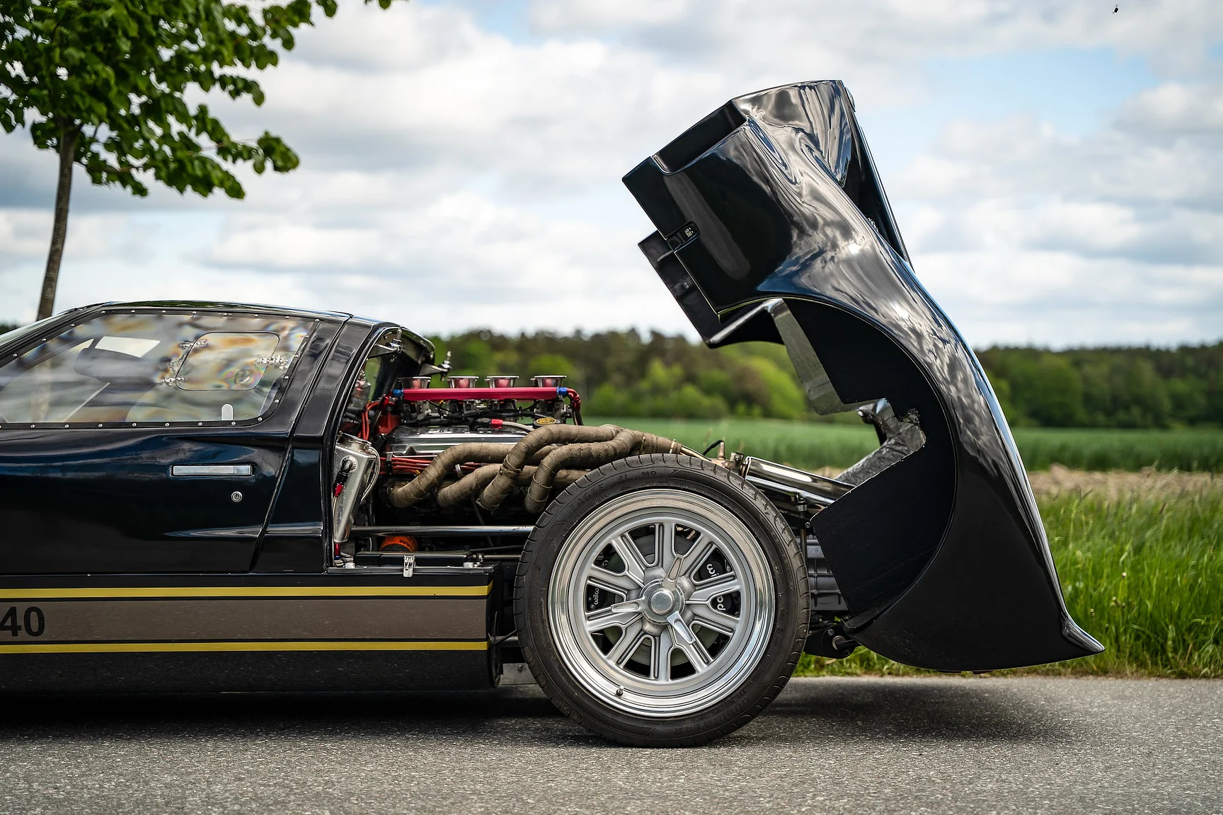 Exteriörbild på 2024 Ford GT40 Tribute (28)